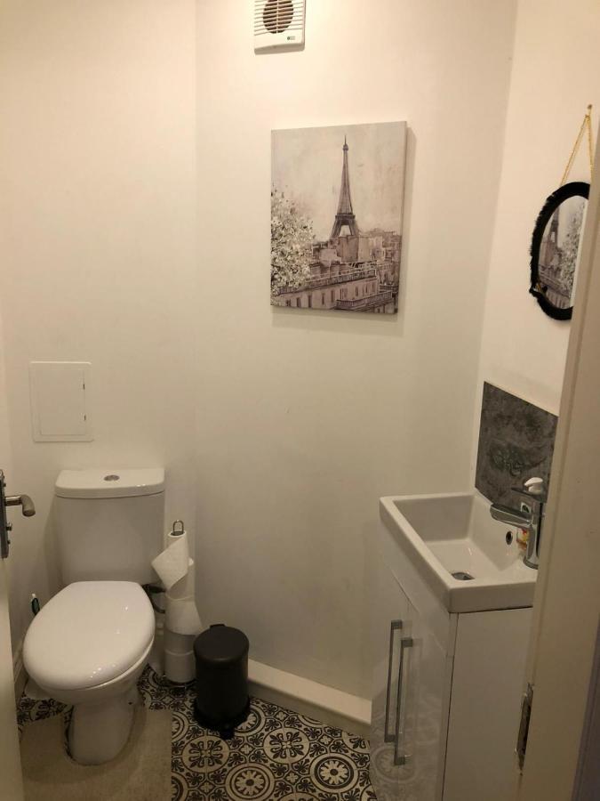 Beautiful Historic 1870 Home Fully Renovated & Modernised Белфаст Екстериор снимка